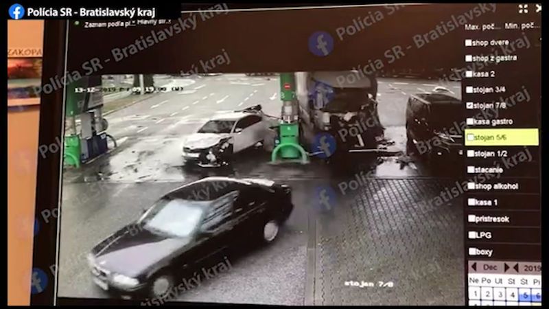 Nákladní vůz zdemoloval v Bratislavě čerpací stanici